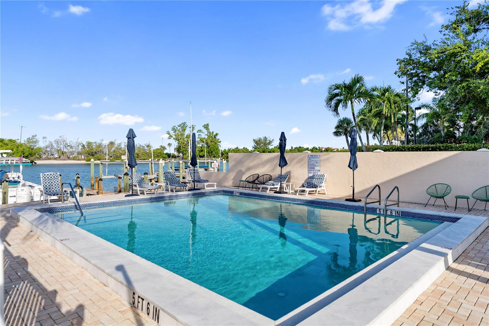 CORAL SHORES - Residential