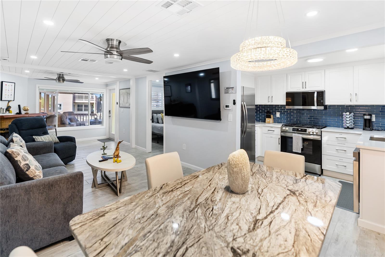 CORAL SHORES - Residential