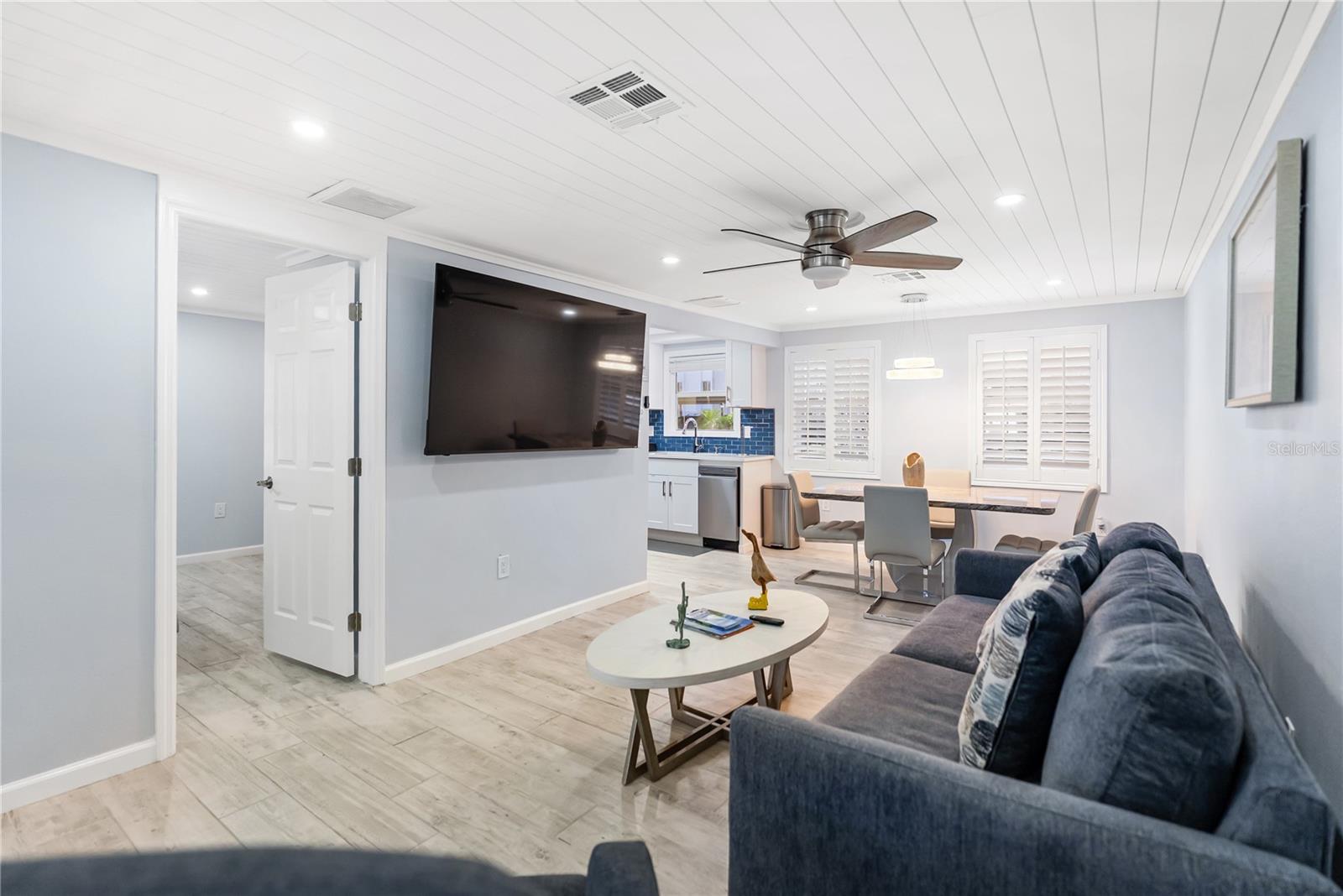 CORAL SHORES - Residential