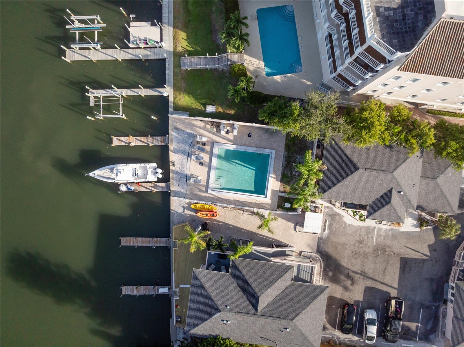 CORAL SHORES - Residential