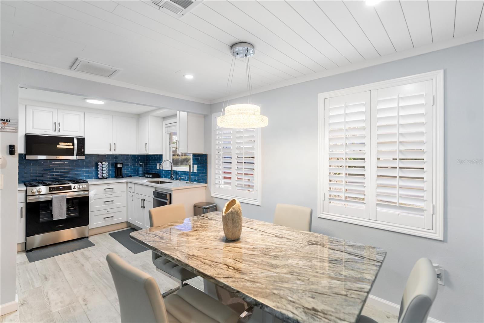 CORAL SHORES - Residential