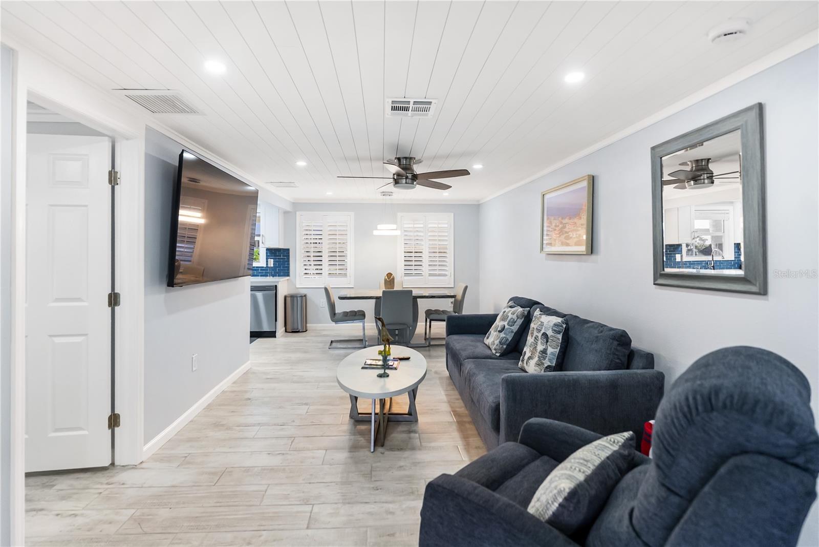 CORAL SHORES - Residential