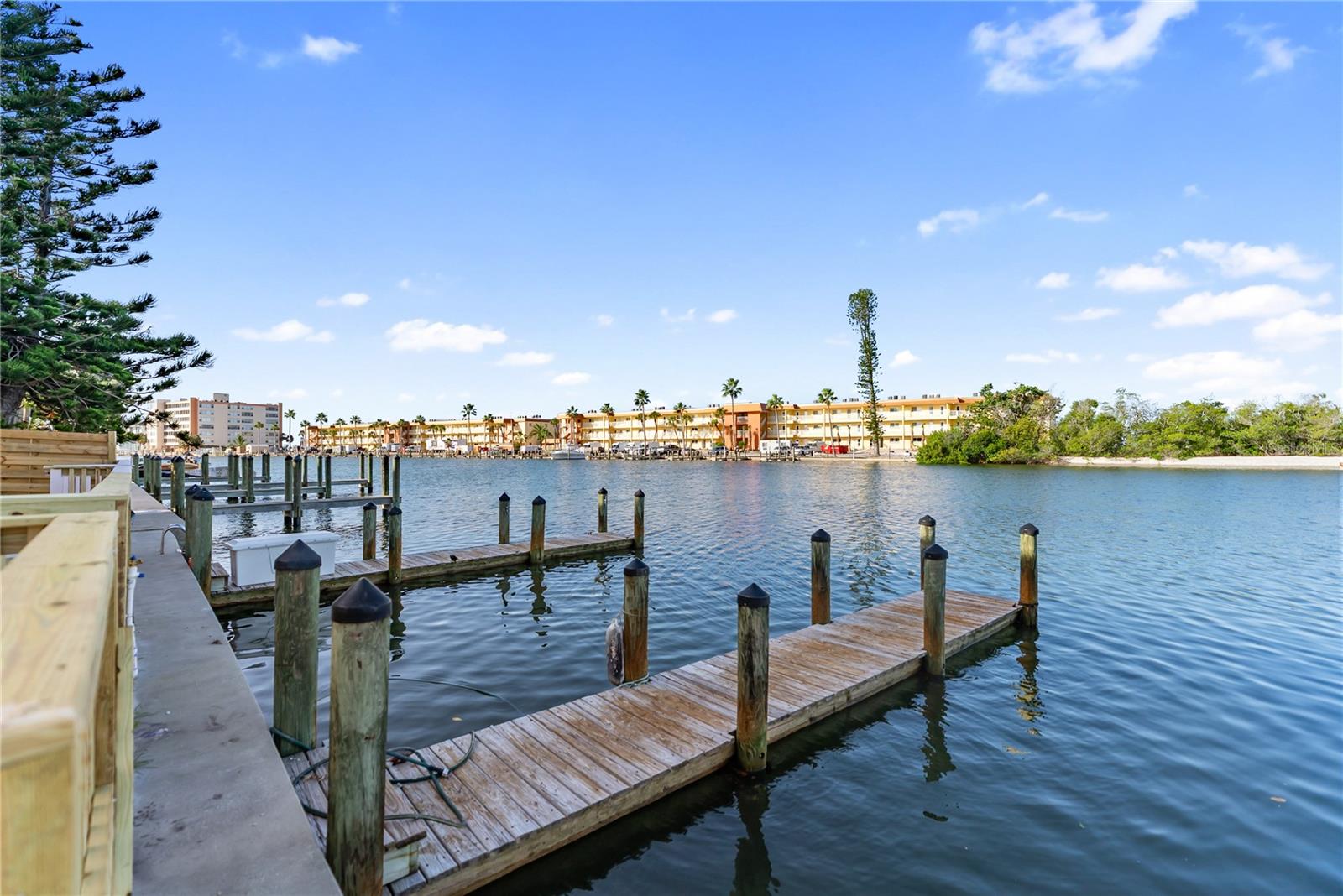 CORAL SHORES - Residential