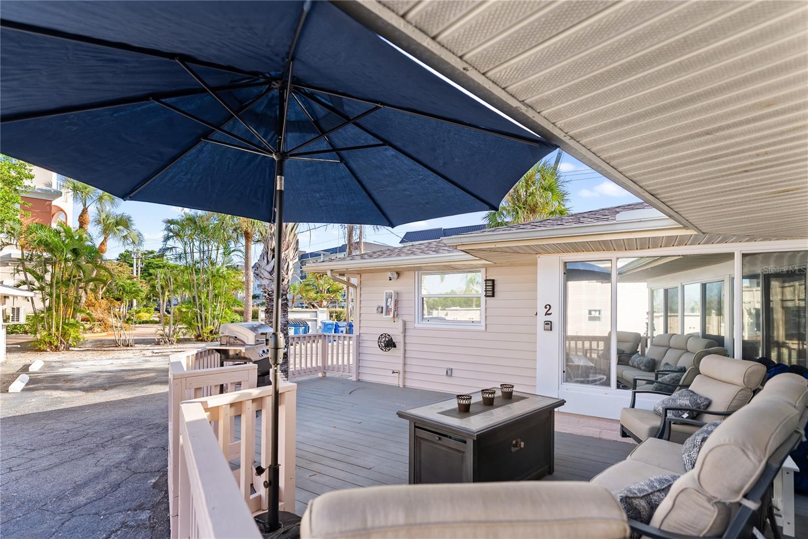 CORAL SHORES - Residential