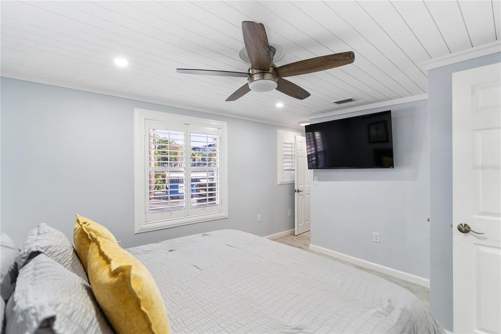 CORAL SHORES - Residential