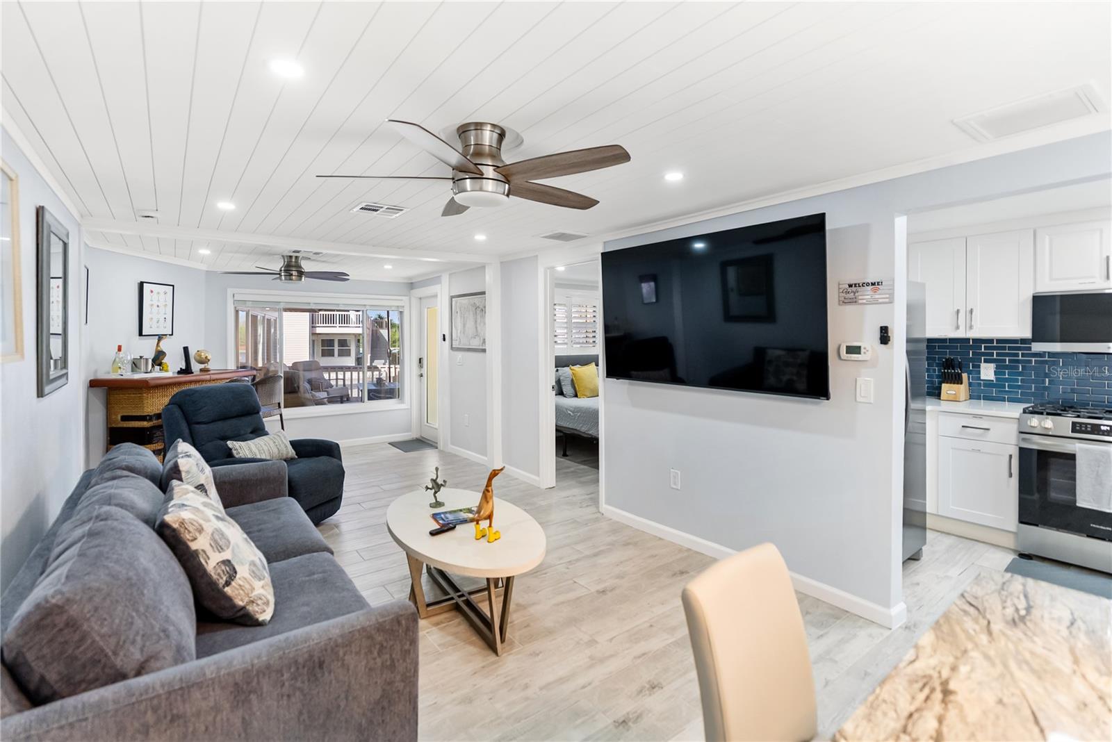 CORAL SHORES - Residential