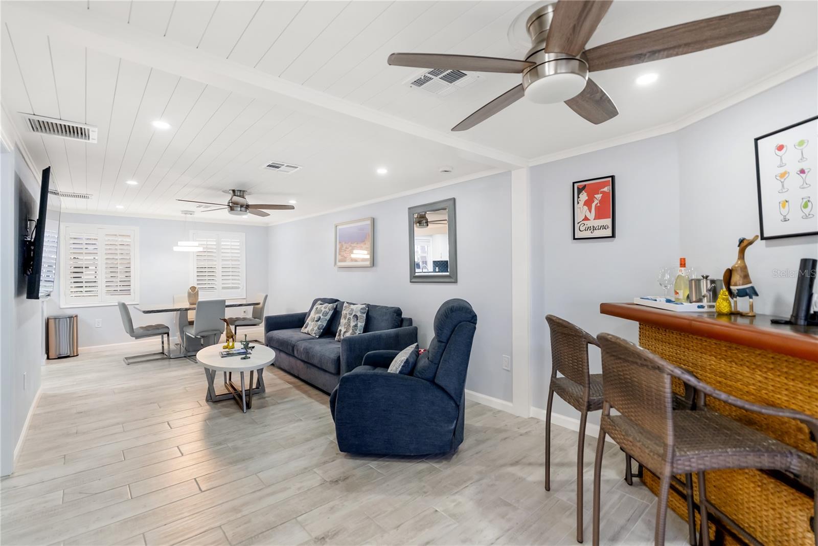 CORAL SHORES - Residential