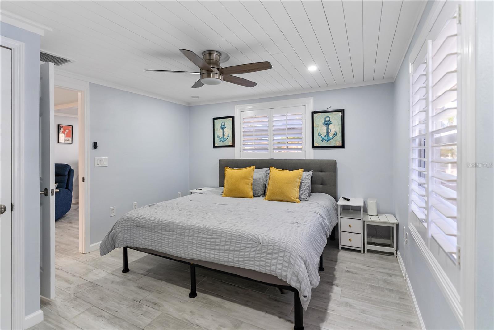 CORAL SHORES - Residential
