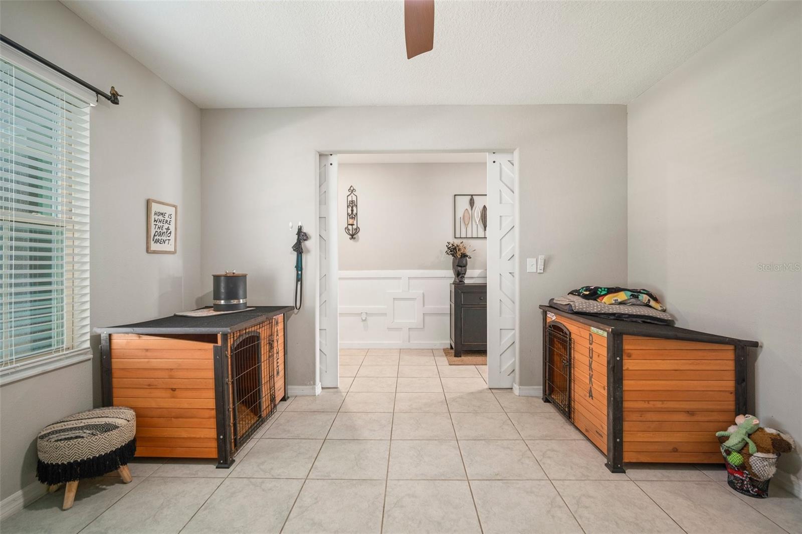 1547 GOLDEN GLOW DRIVE