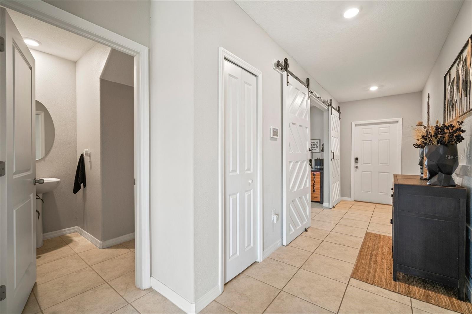 1547 GOLDEN GLOW DRIVE
