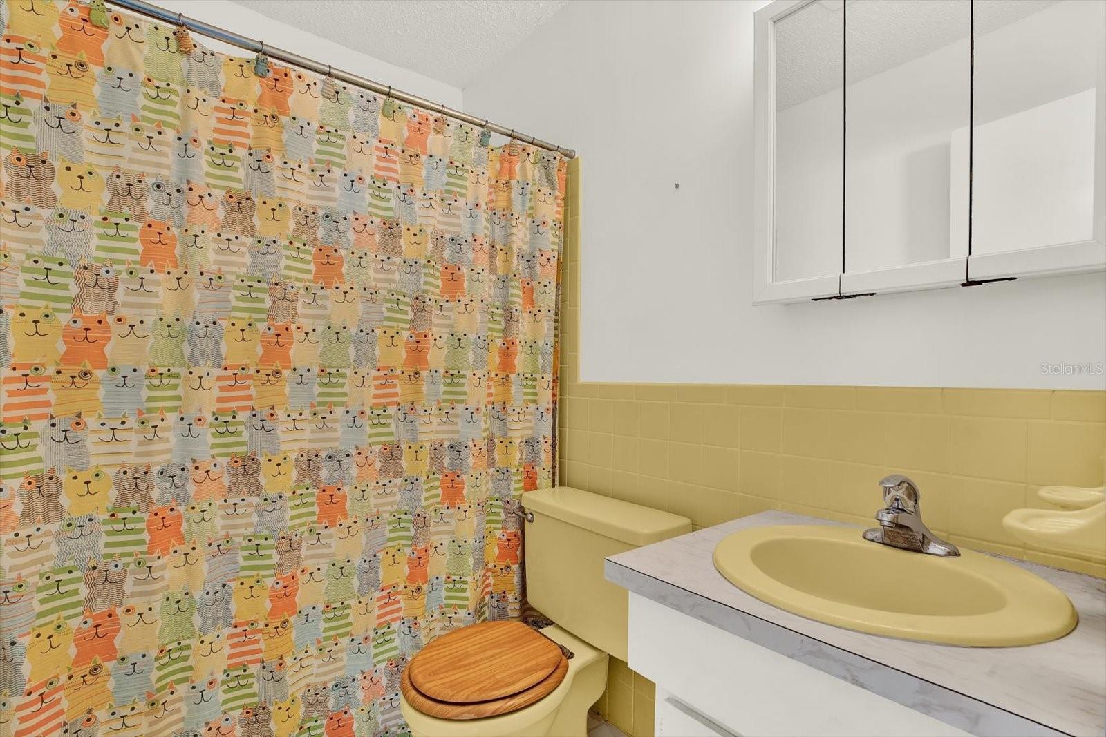 ANCHORAGE OF TARPON LAKE UNIT TWO THE - Residential