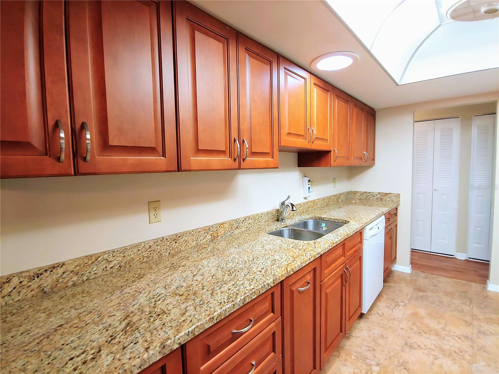 HIGHGATE III CONDO PH - Residential Lease