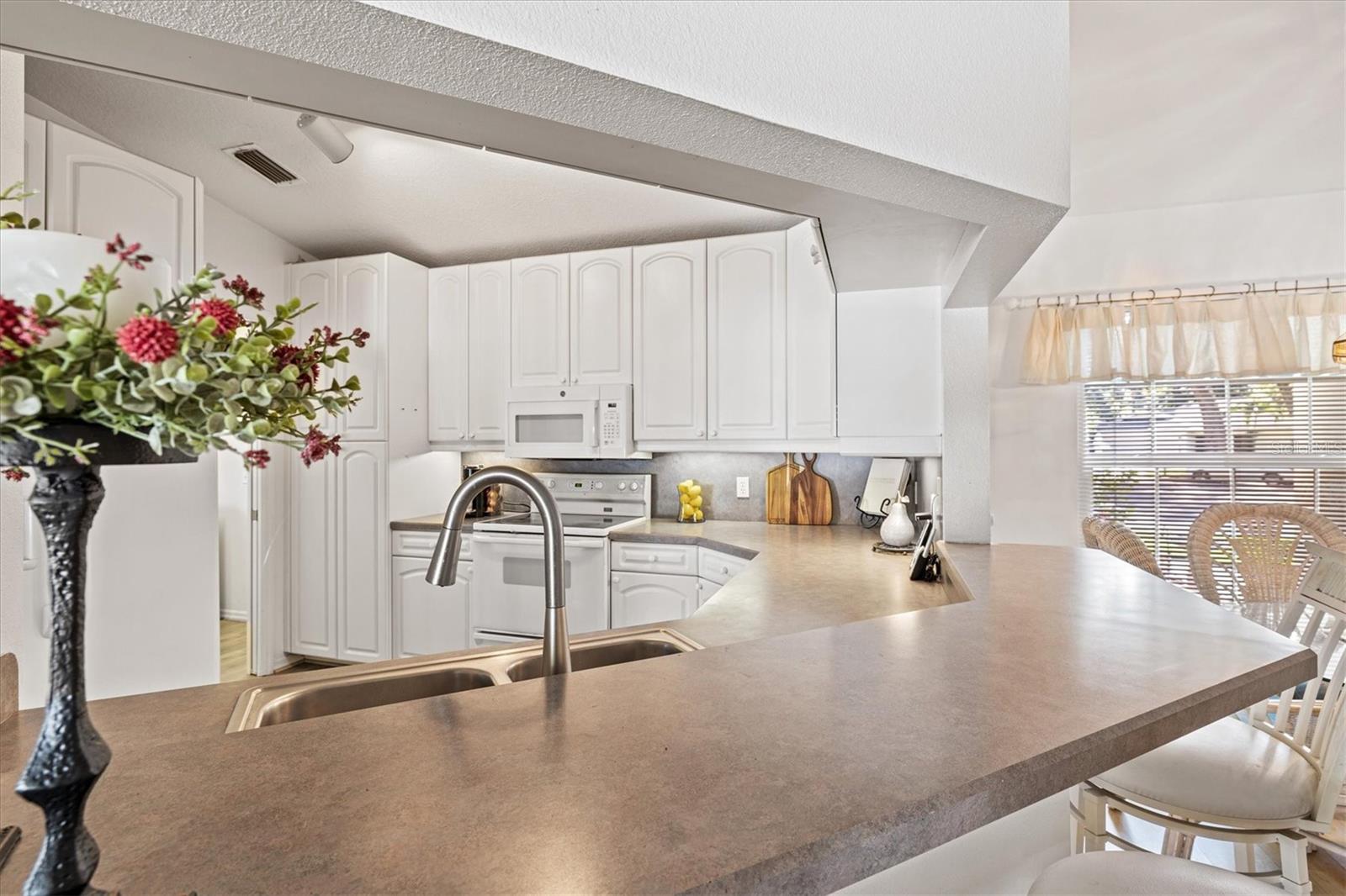 GROVELAND - Residential
