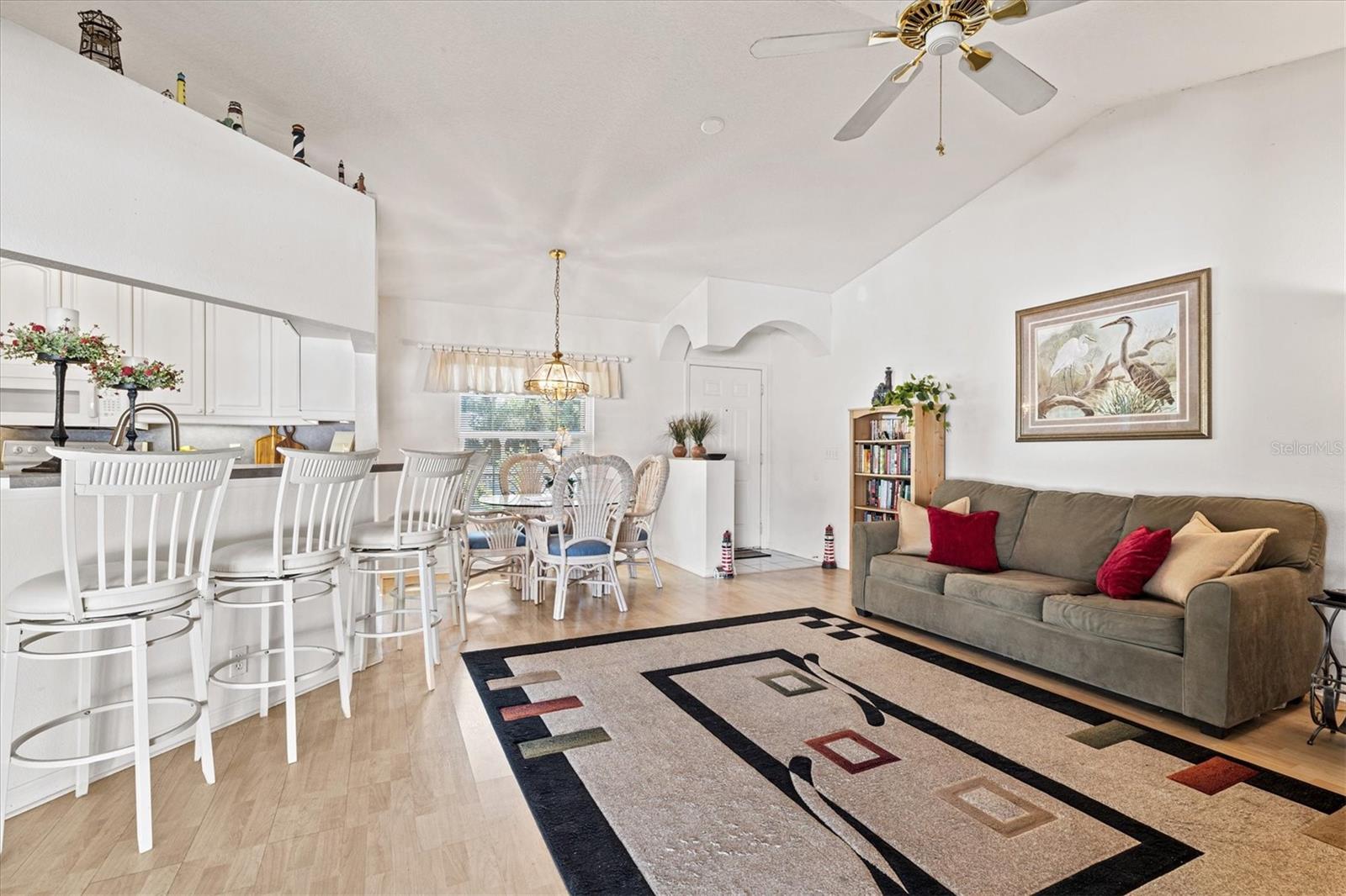 GROVELAND - Residential