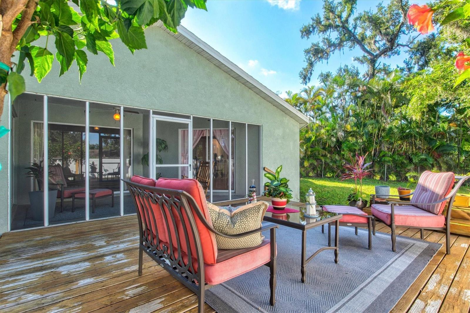 GROVELAND - Residential