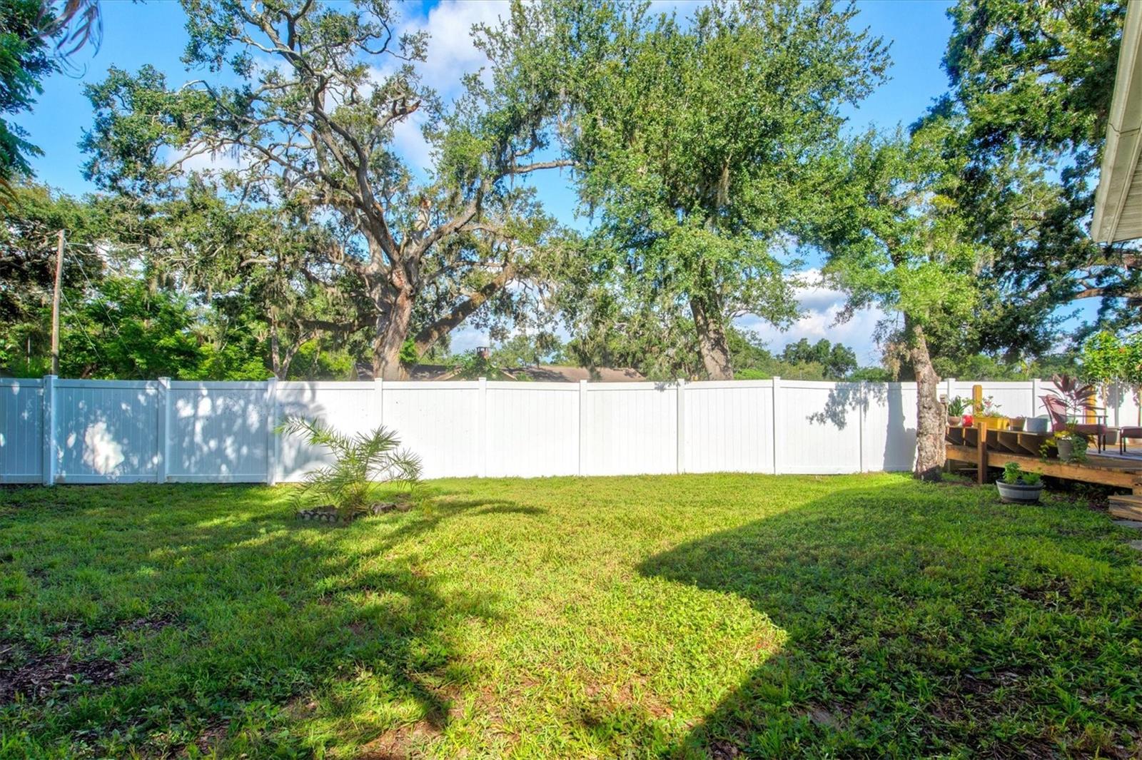 GROVELAND - Residential