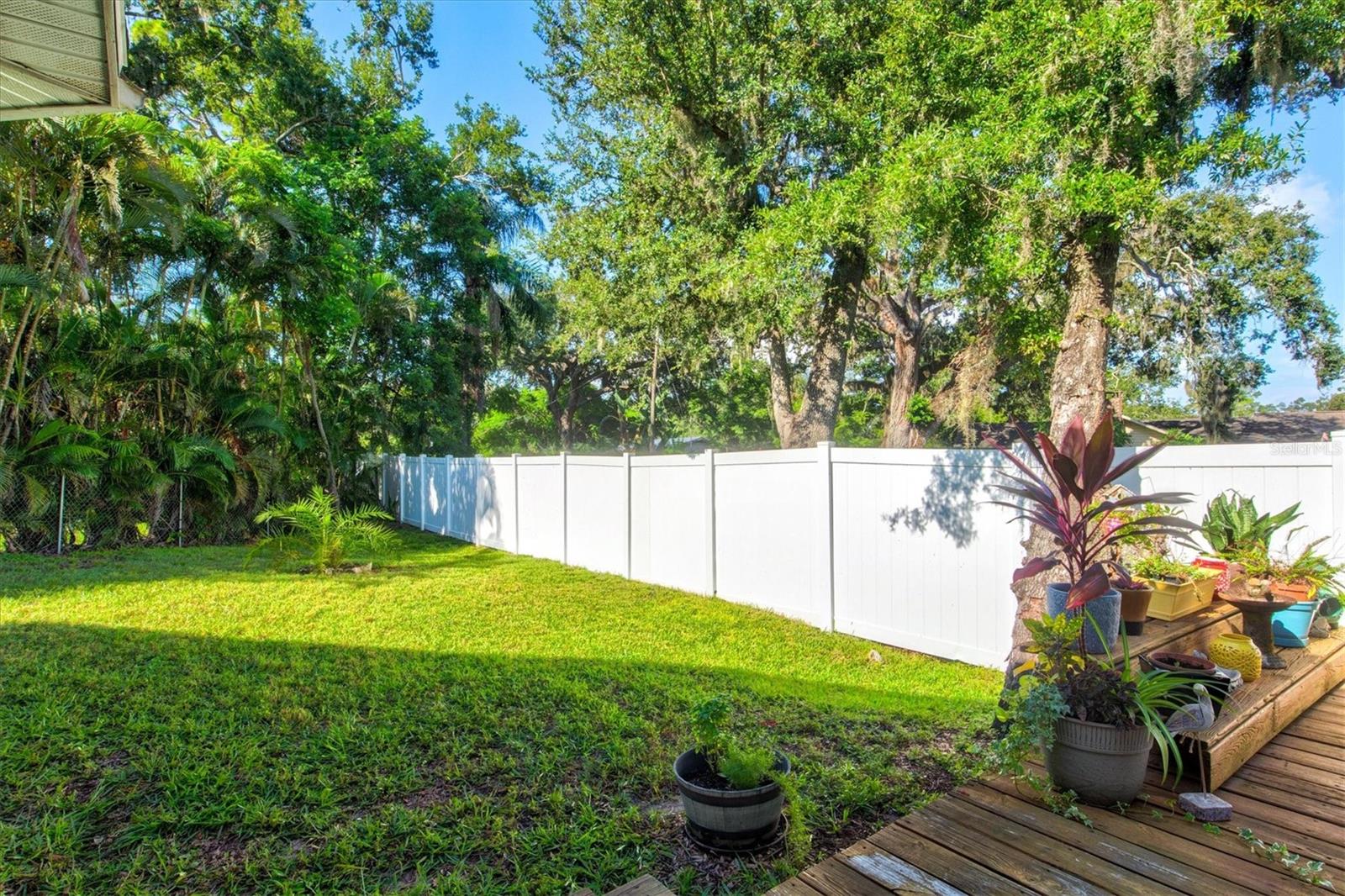GROVELAND - Residential