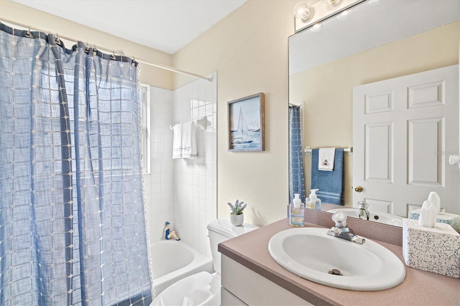 GROVELAND - Residential