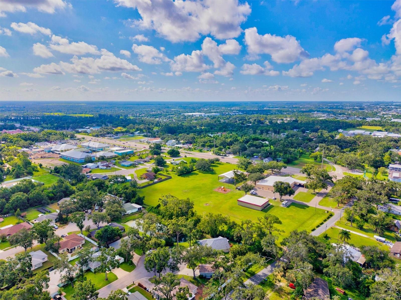 GROVELAND - Residential