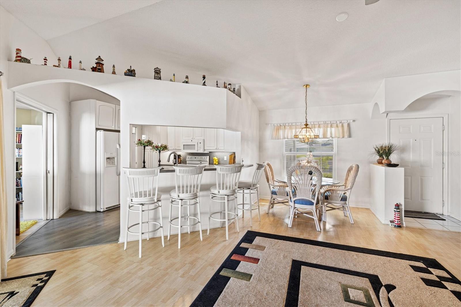 GROVELAND - Residential