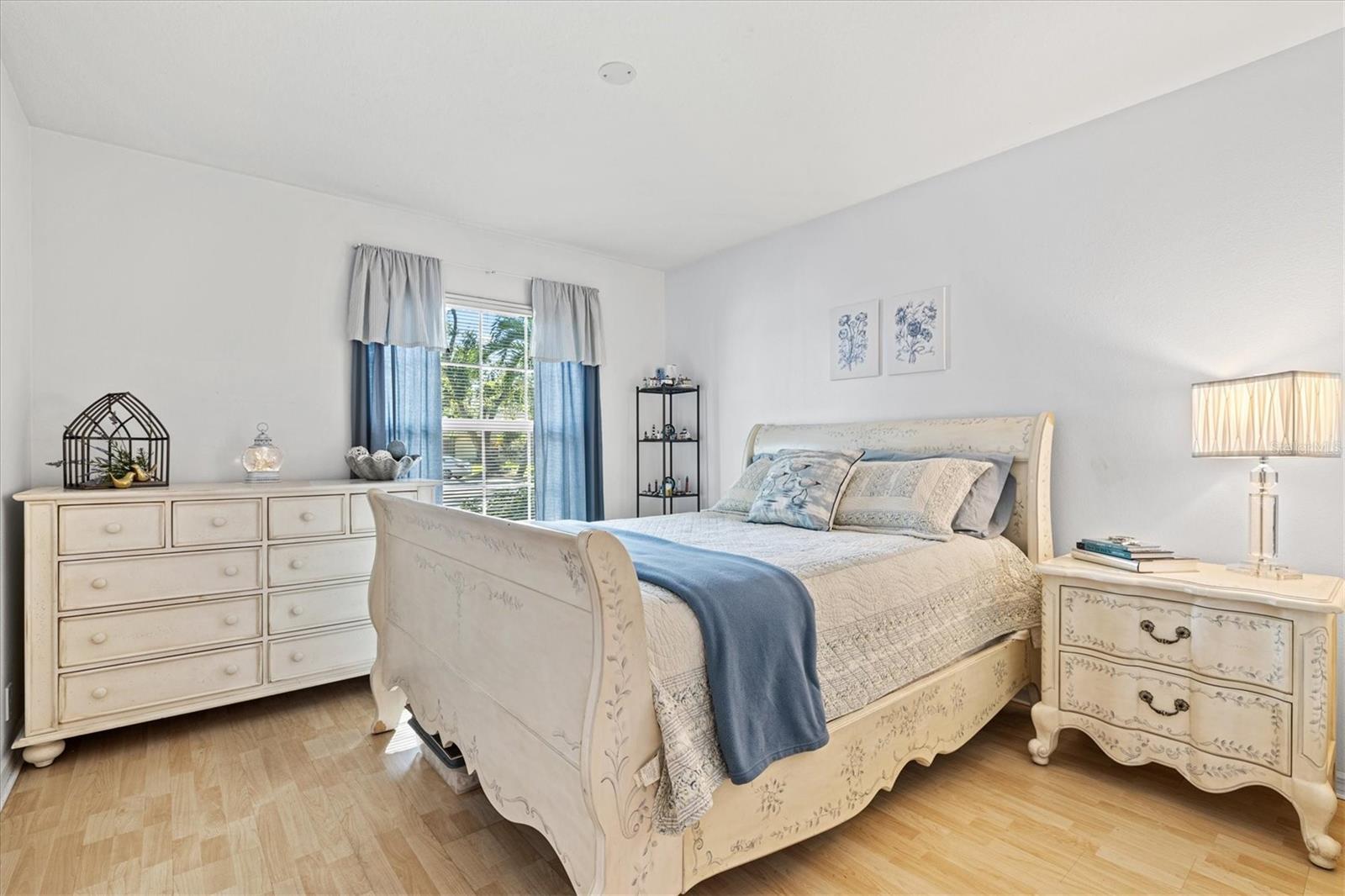 GROVELAND - Residential