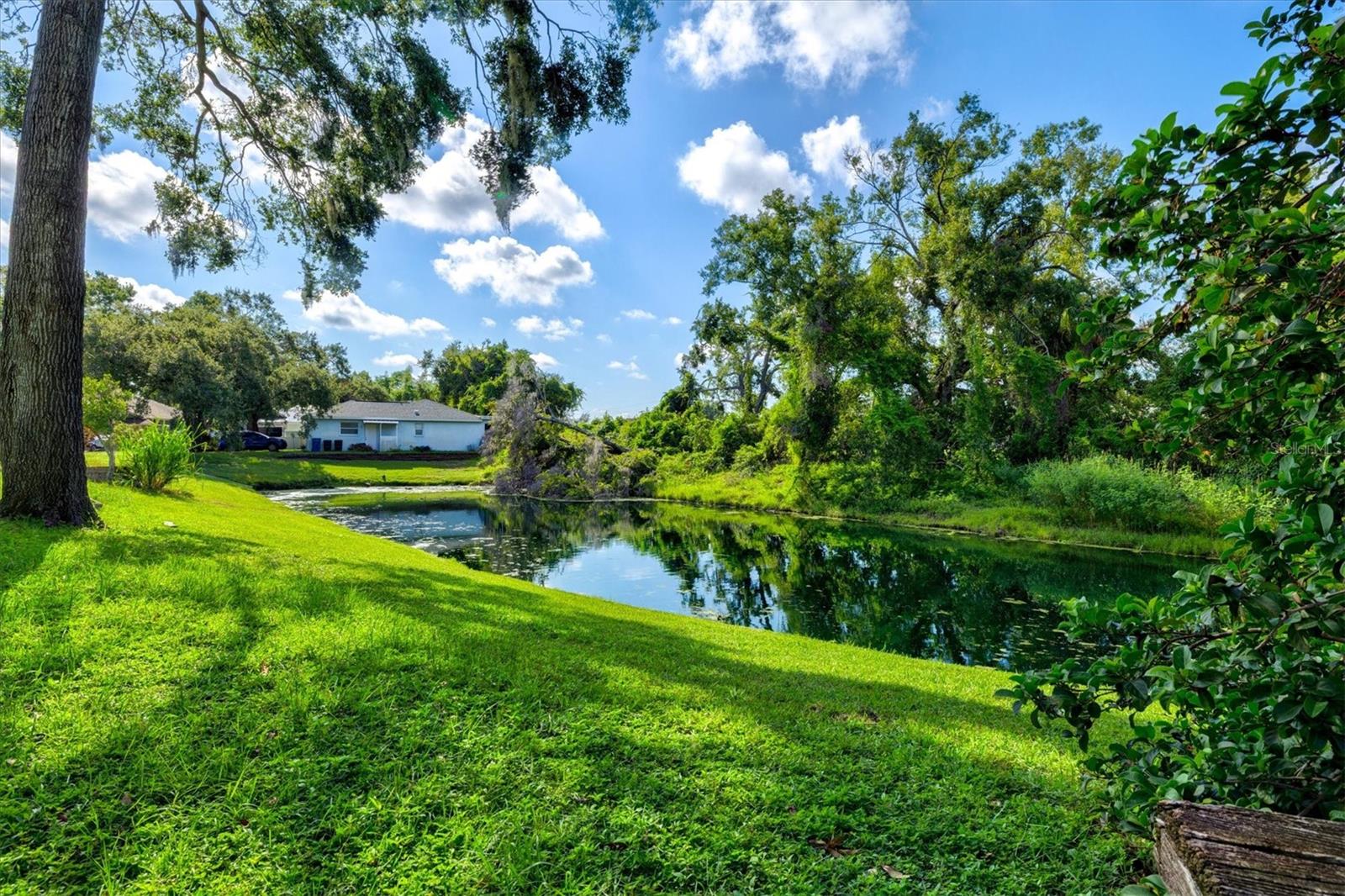 GROVELAND - Residential
