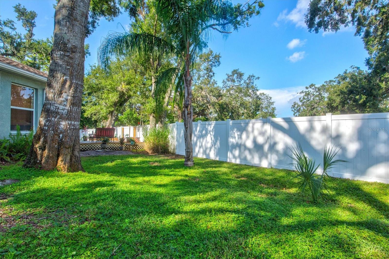 GROVELAND - Residential