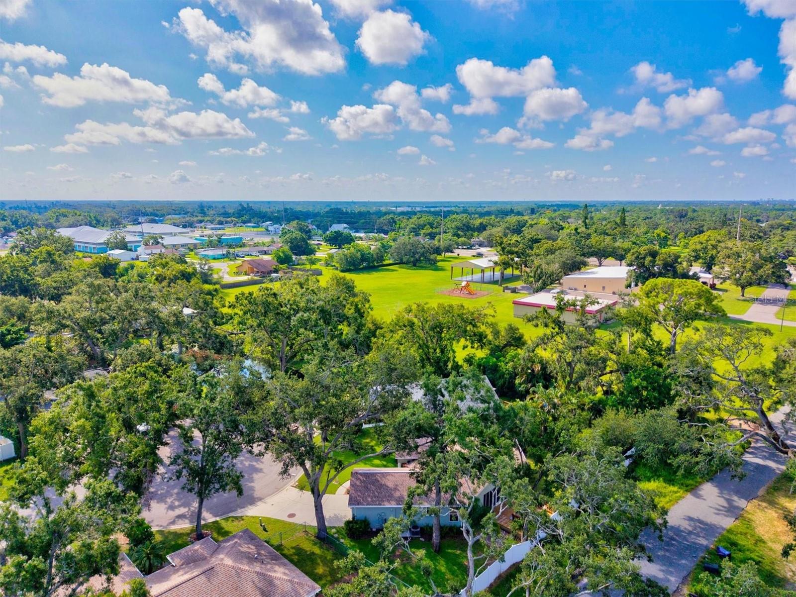 GROVELAND - Residential