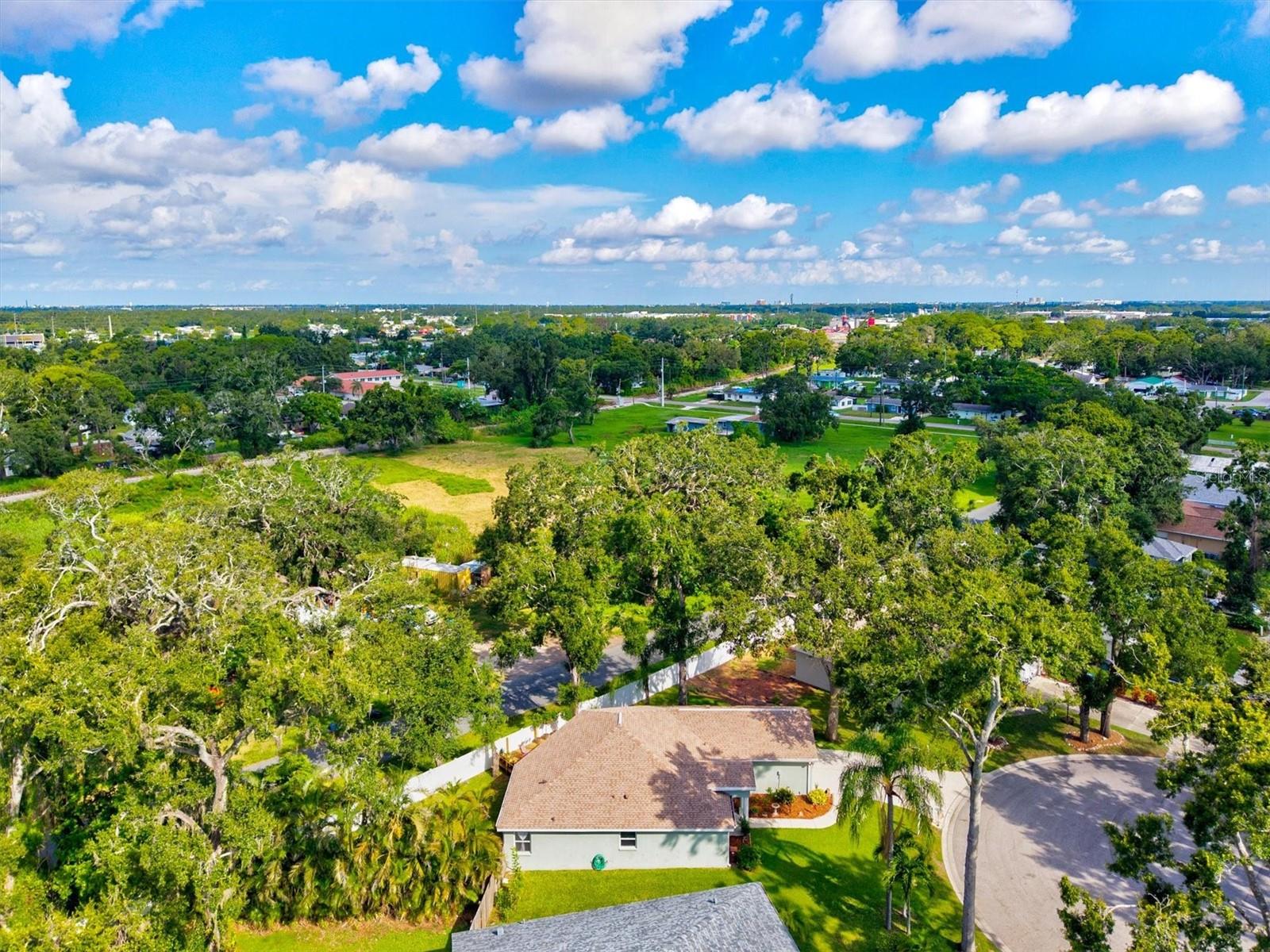 GROVELAND - Residential