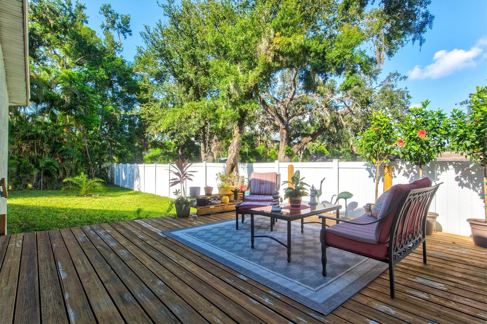 GROVELAND - Residential