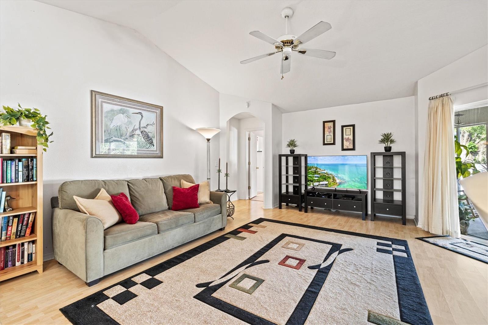 GROVELAND - Residential