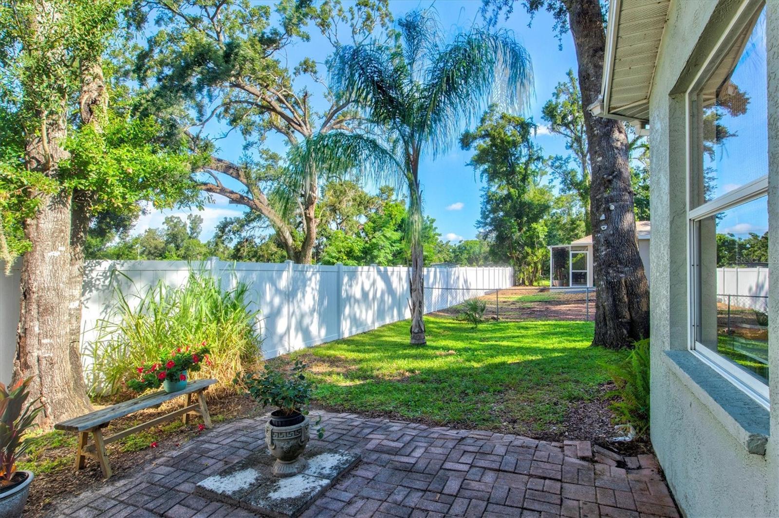 GROVELAND - Residential