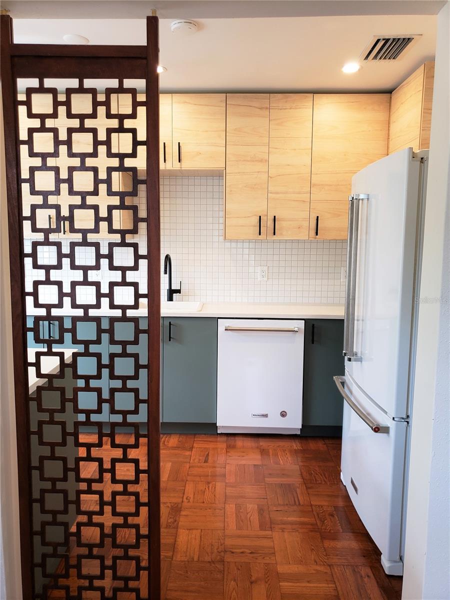 BEACH PARK - Residential Lease