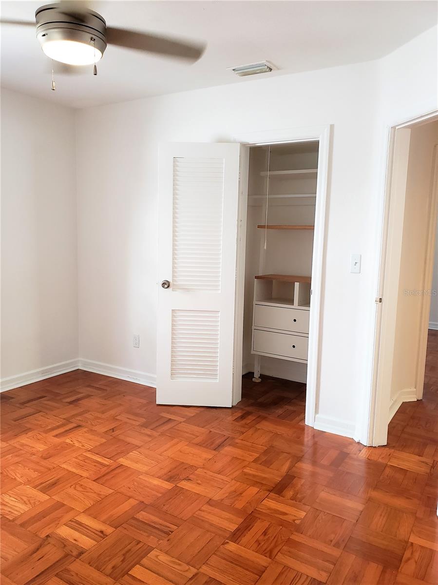 BEACH PARK - Residential Lease