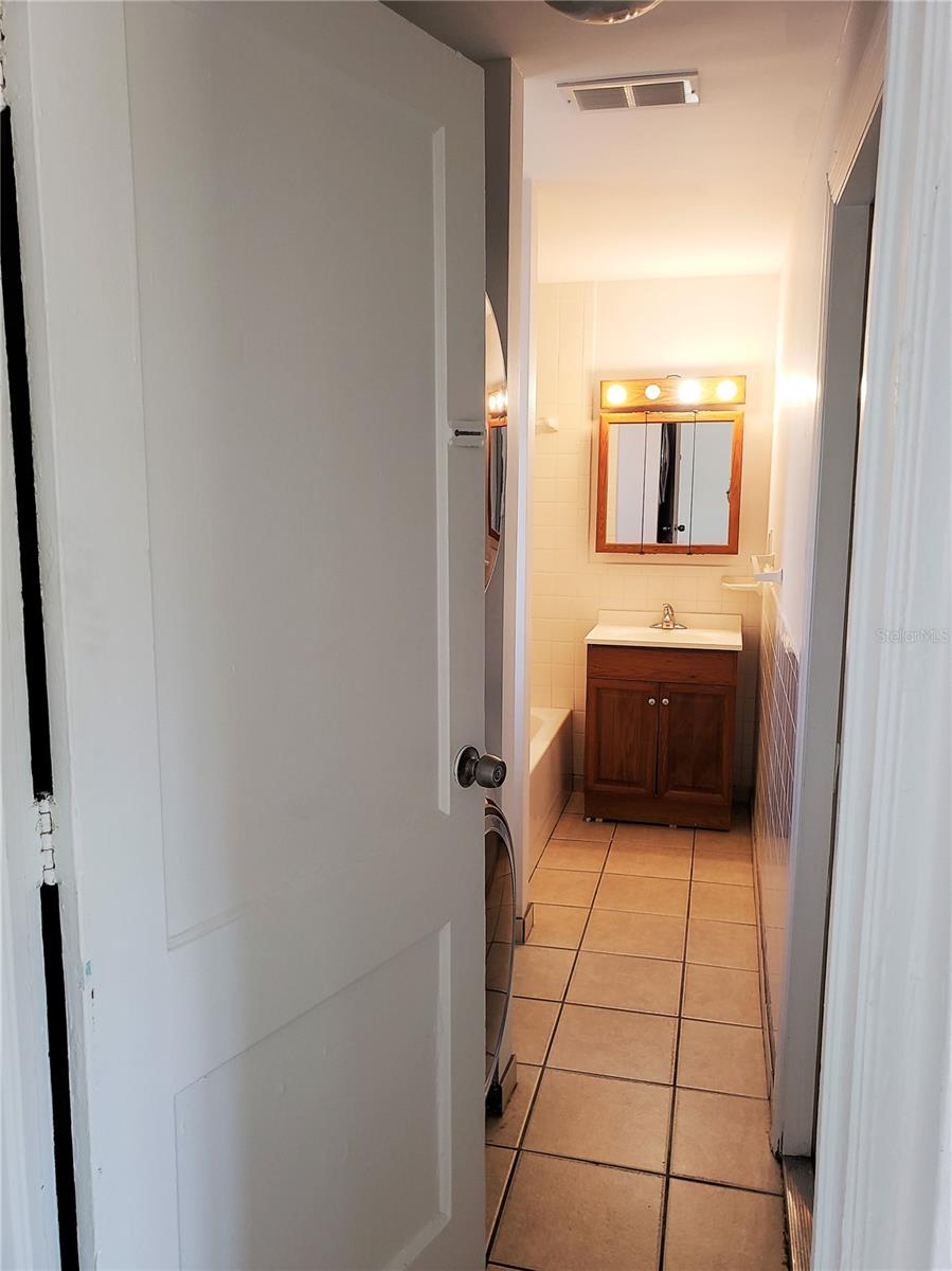 BEACH PARK - Residential Lease