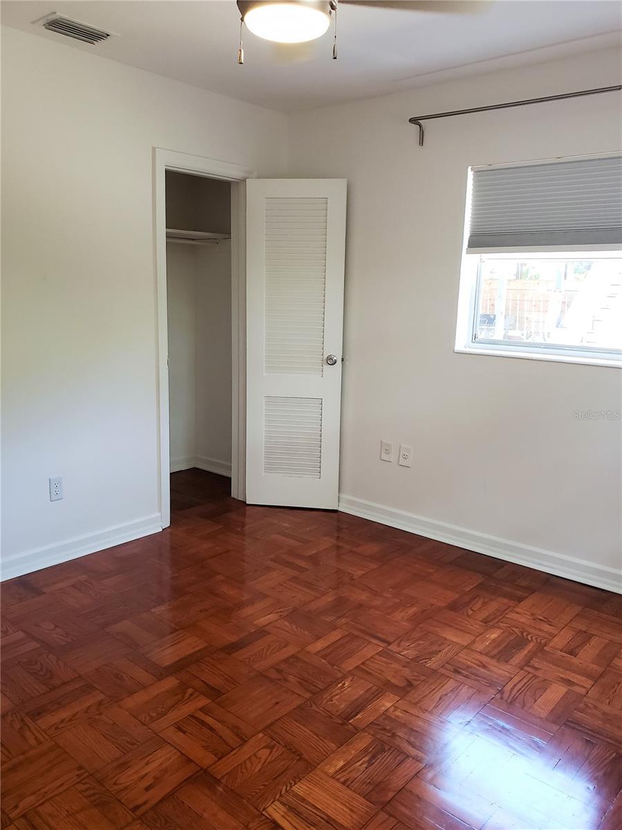 BEACH PARK - Residential Lease