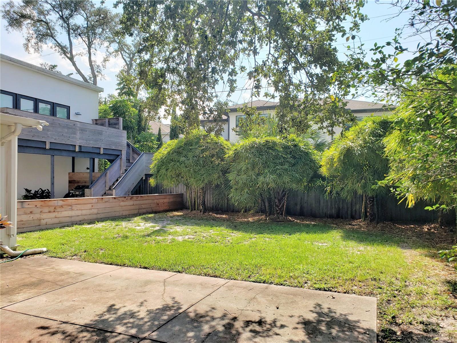 BEACH PARK - Residential Lease