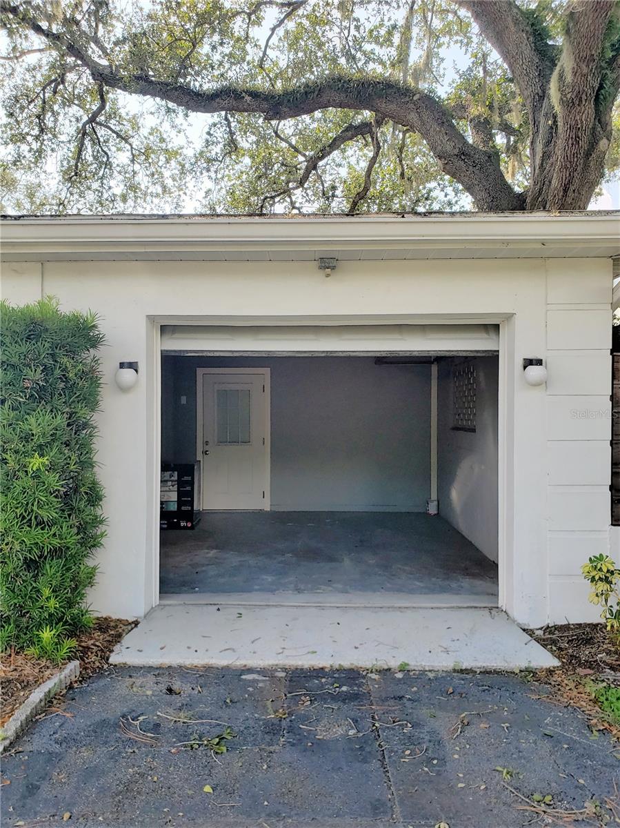 BEACH PARK - Residential Lease