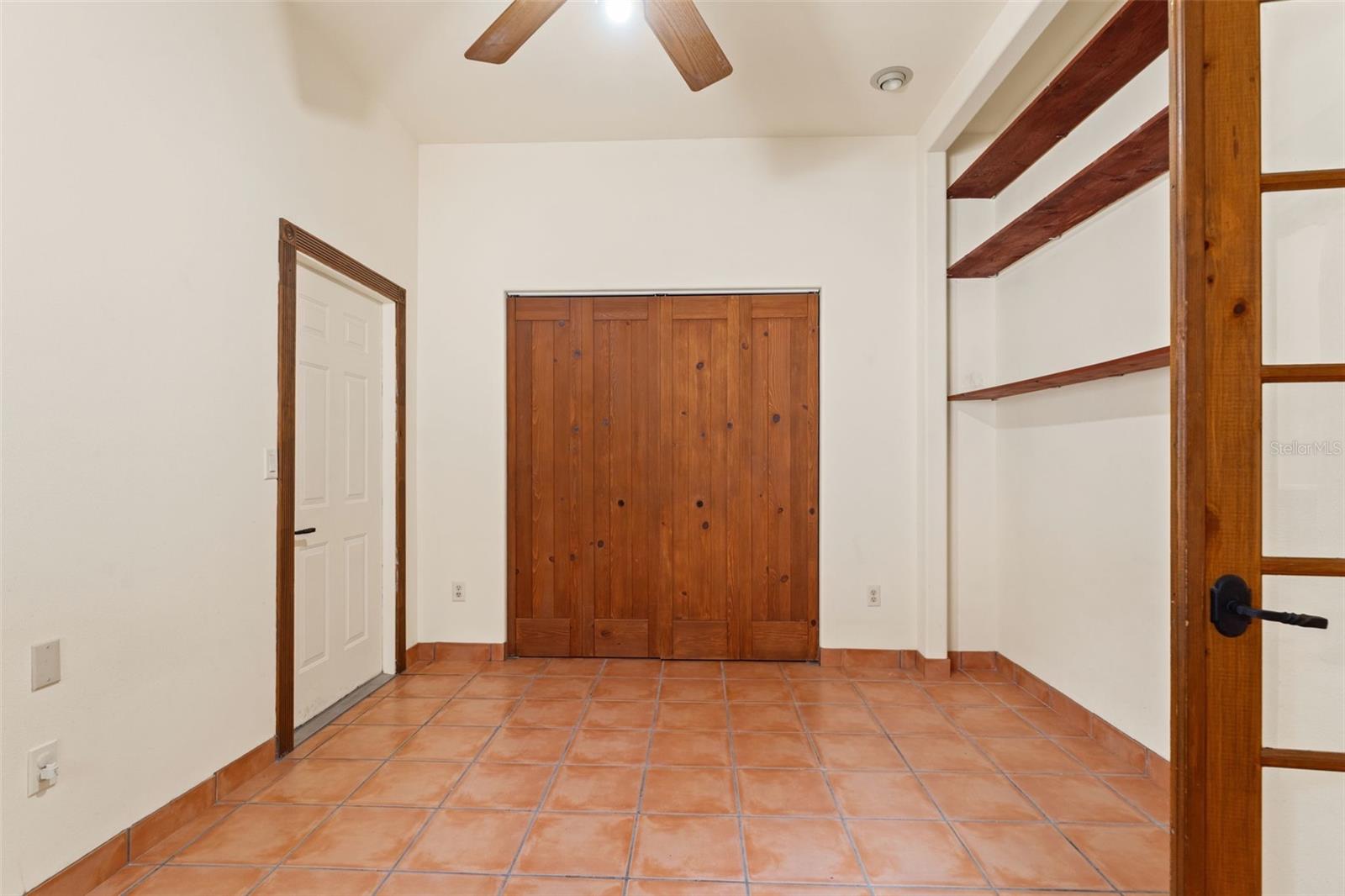 HIDDEN OAKS - Residential