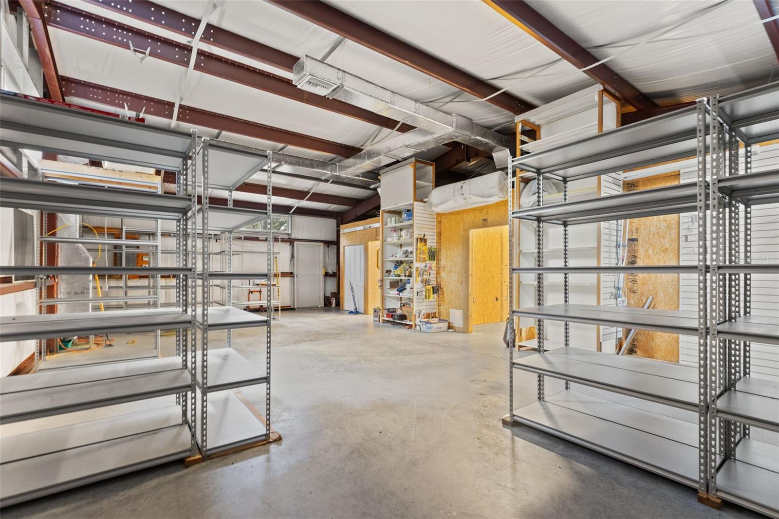 HIDDEN OAKS - Residential