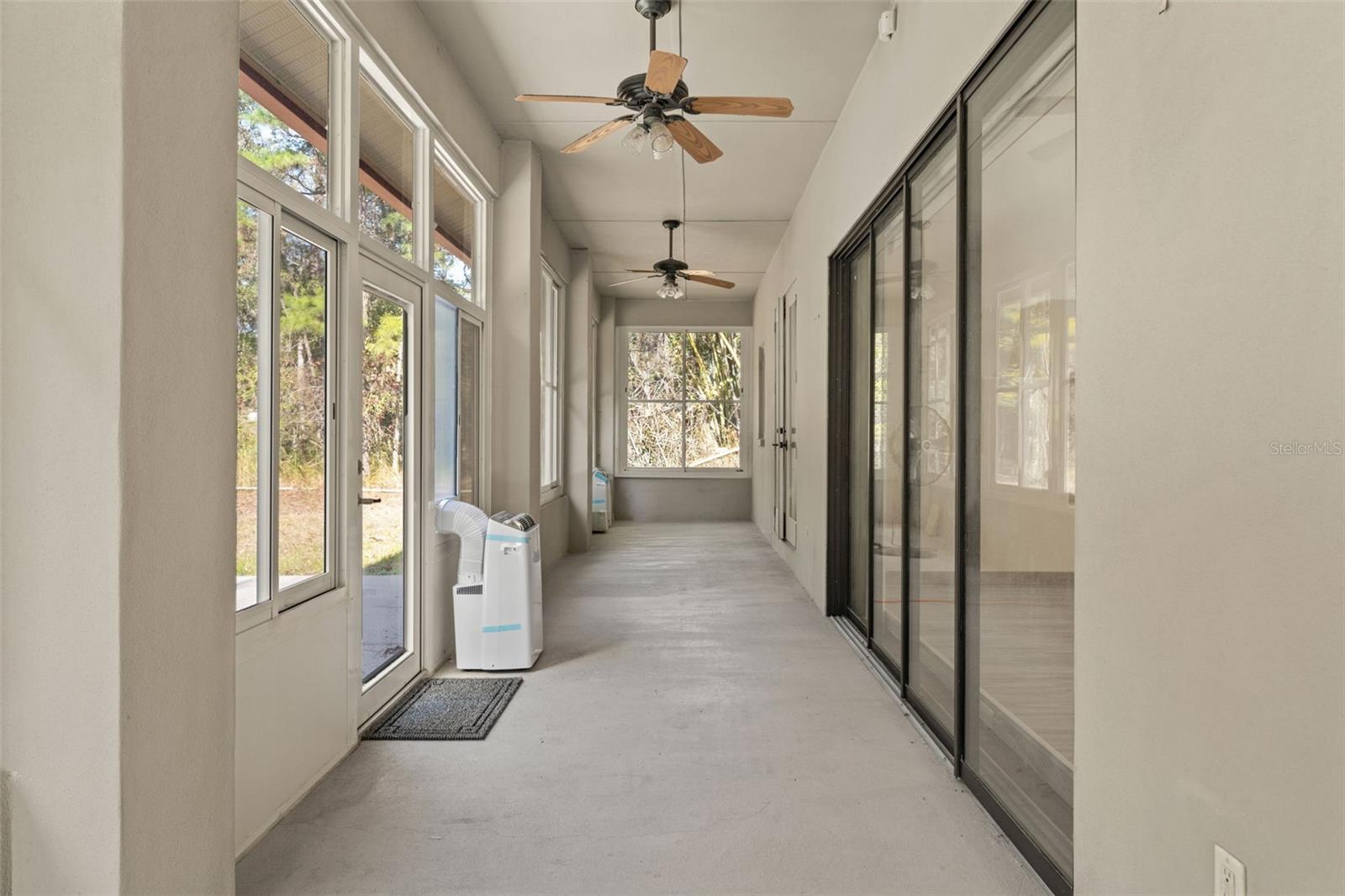 HIDDEN OAKS - Residential