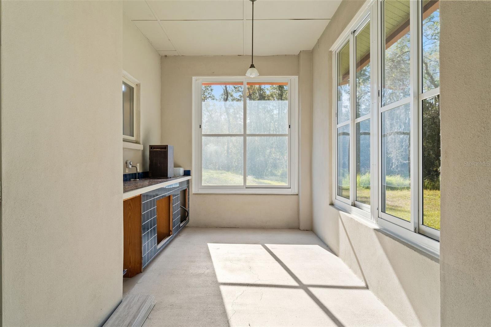 HIDDEN OAKS - Residential