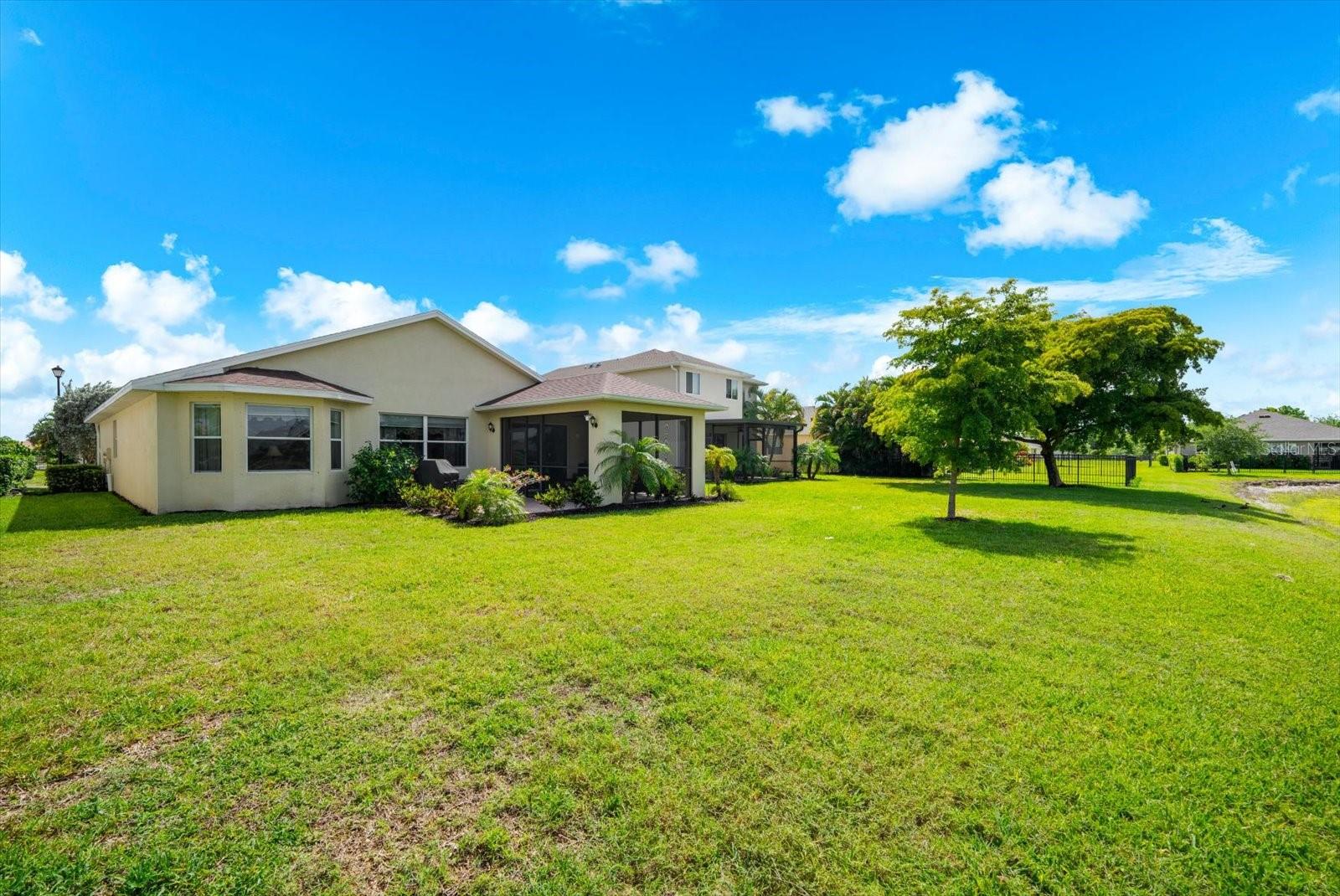 RIVER CLUB - Residential