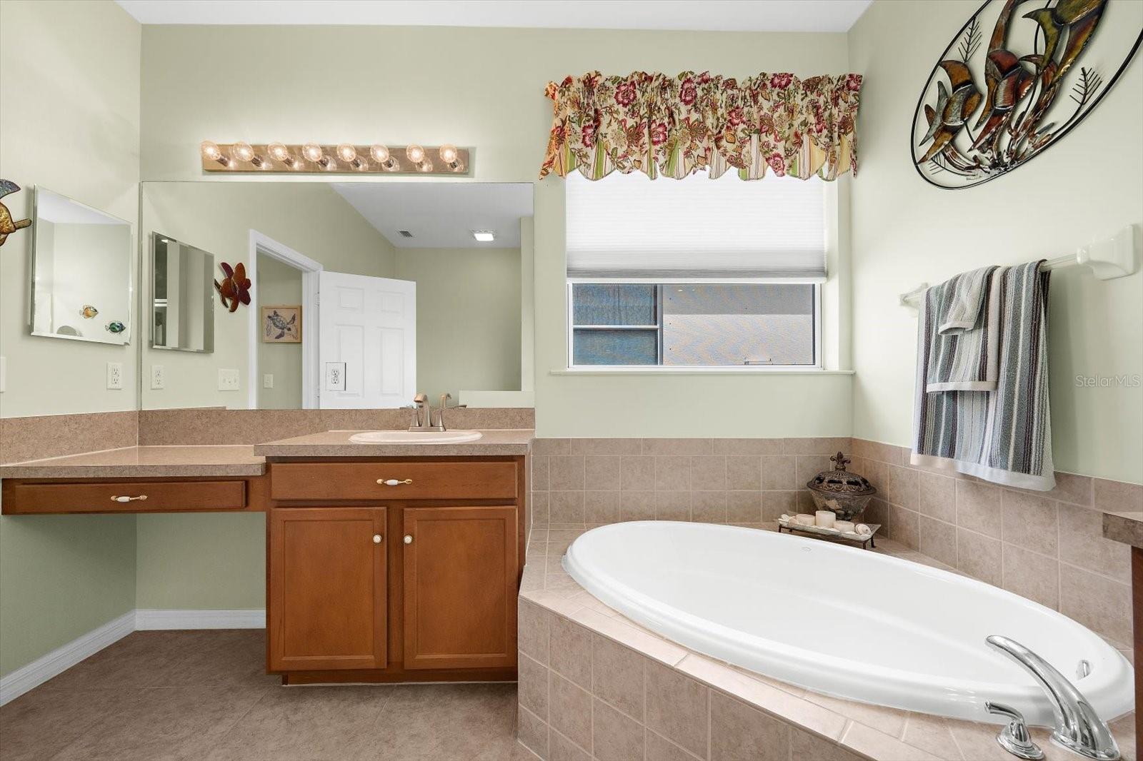 RIVER CLUB - Residential