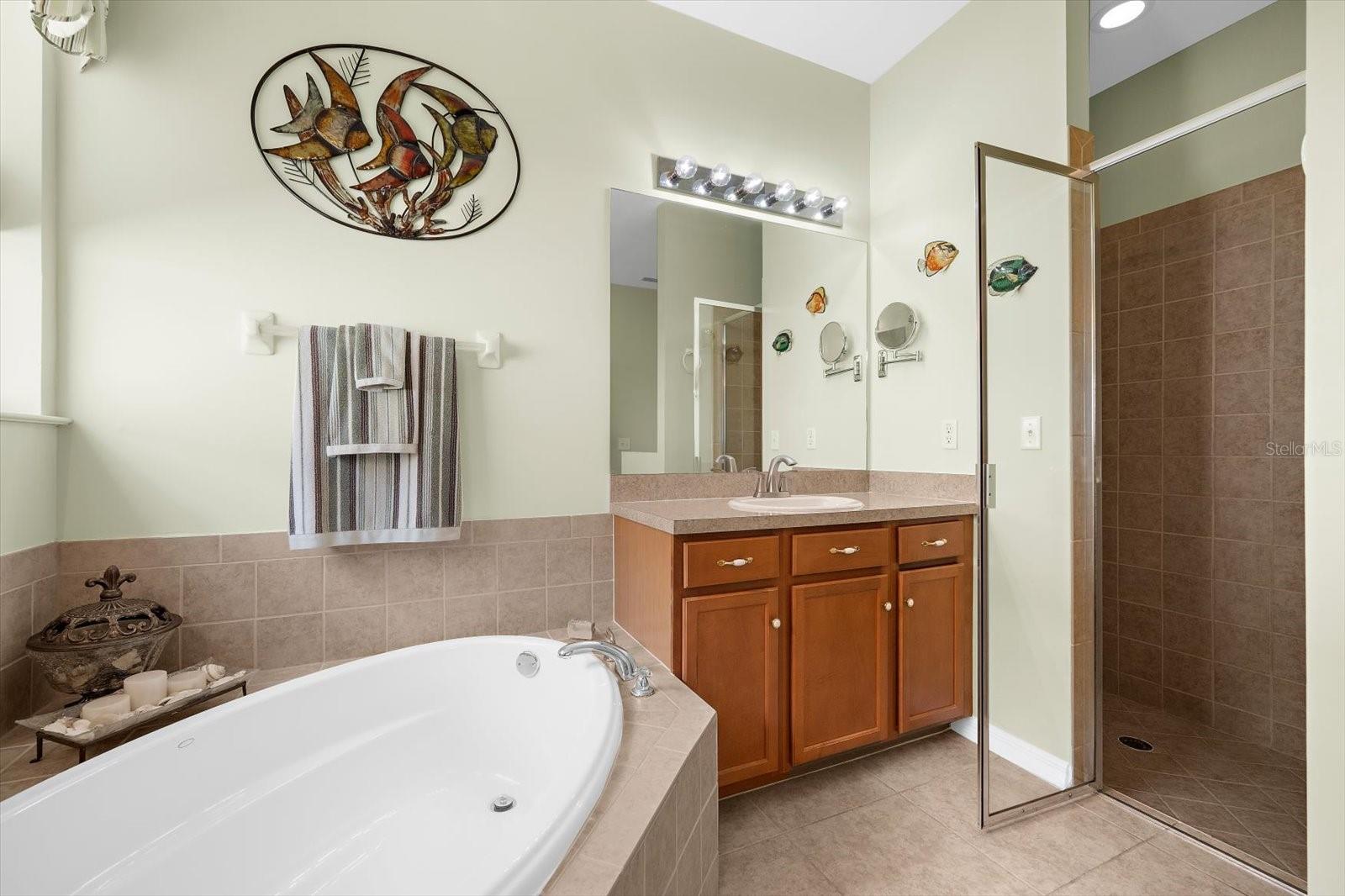 RIVER CLUB - Residential