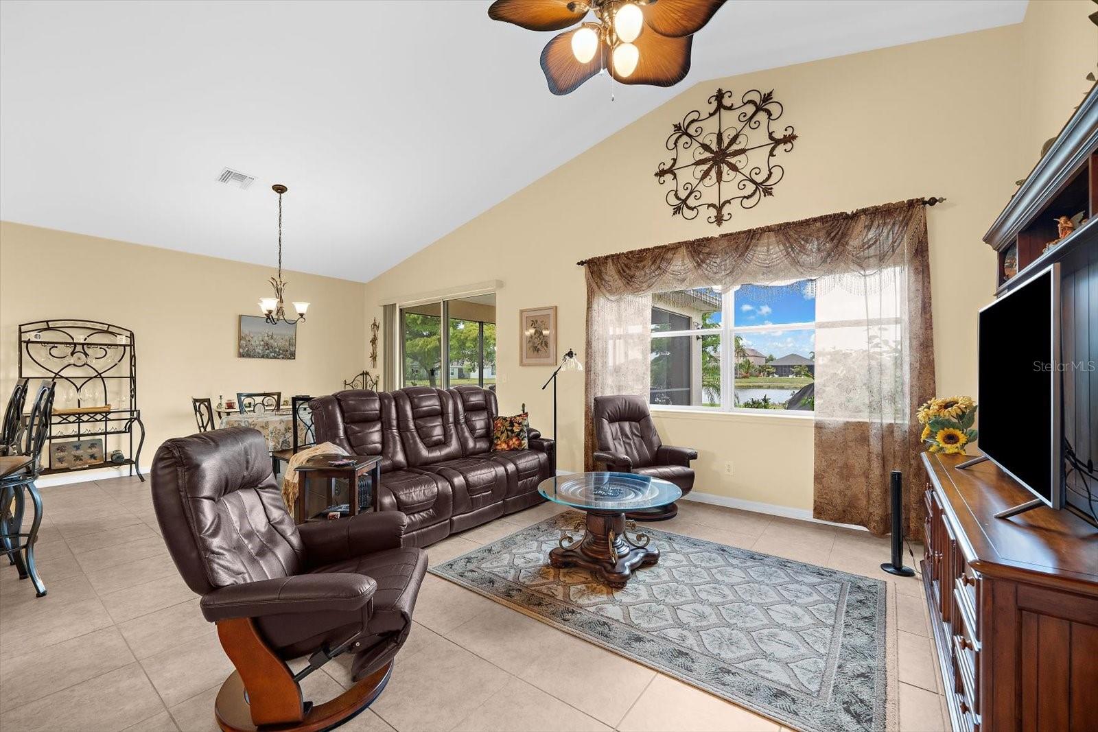 RIVER CLUB - Residential