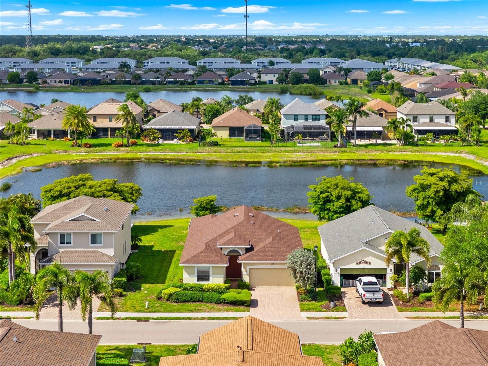 RIVER CLUB - Residential