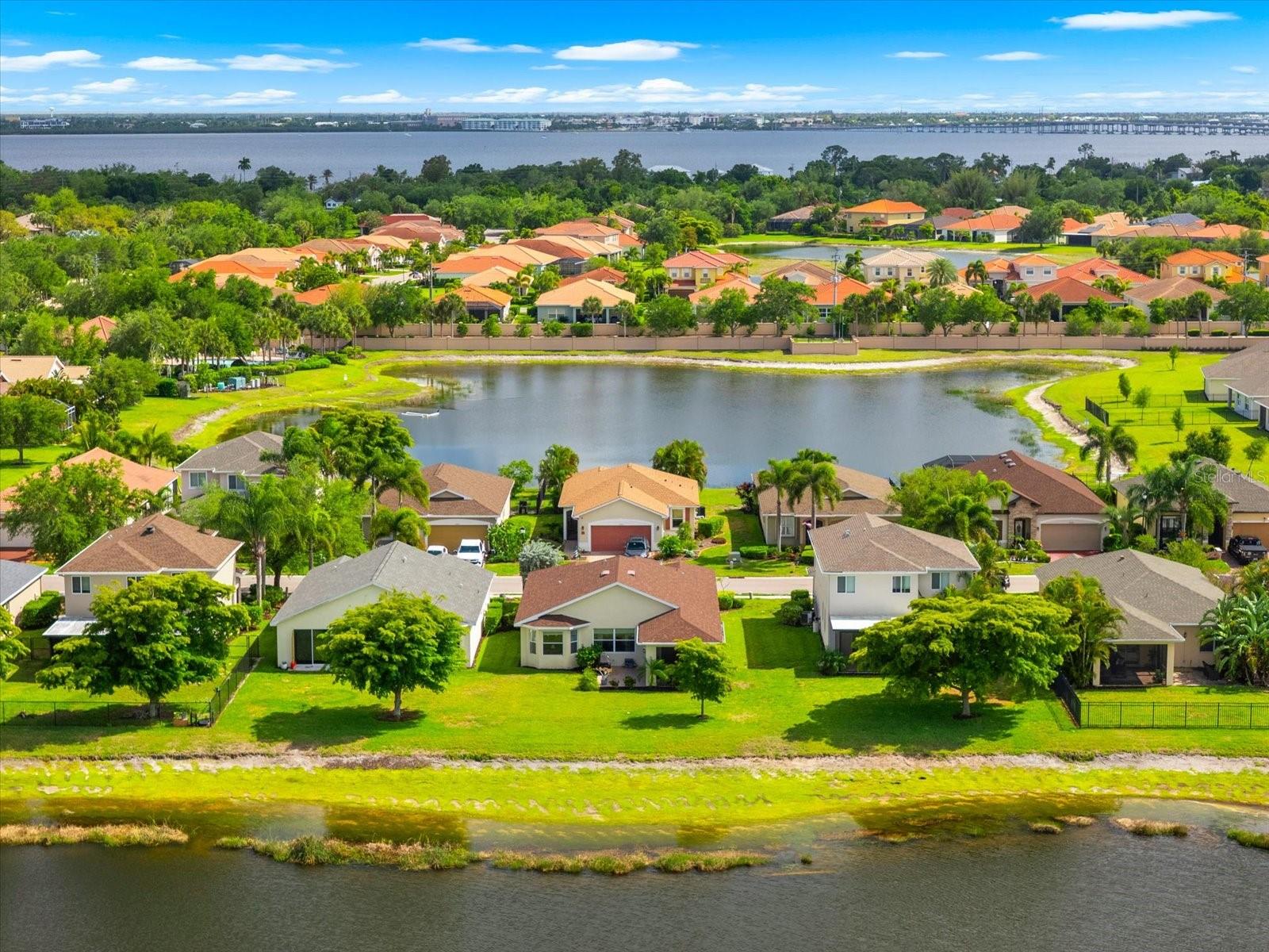 RIVER CLUB - Residential