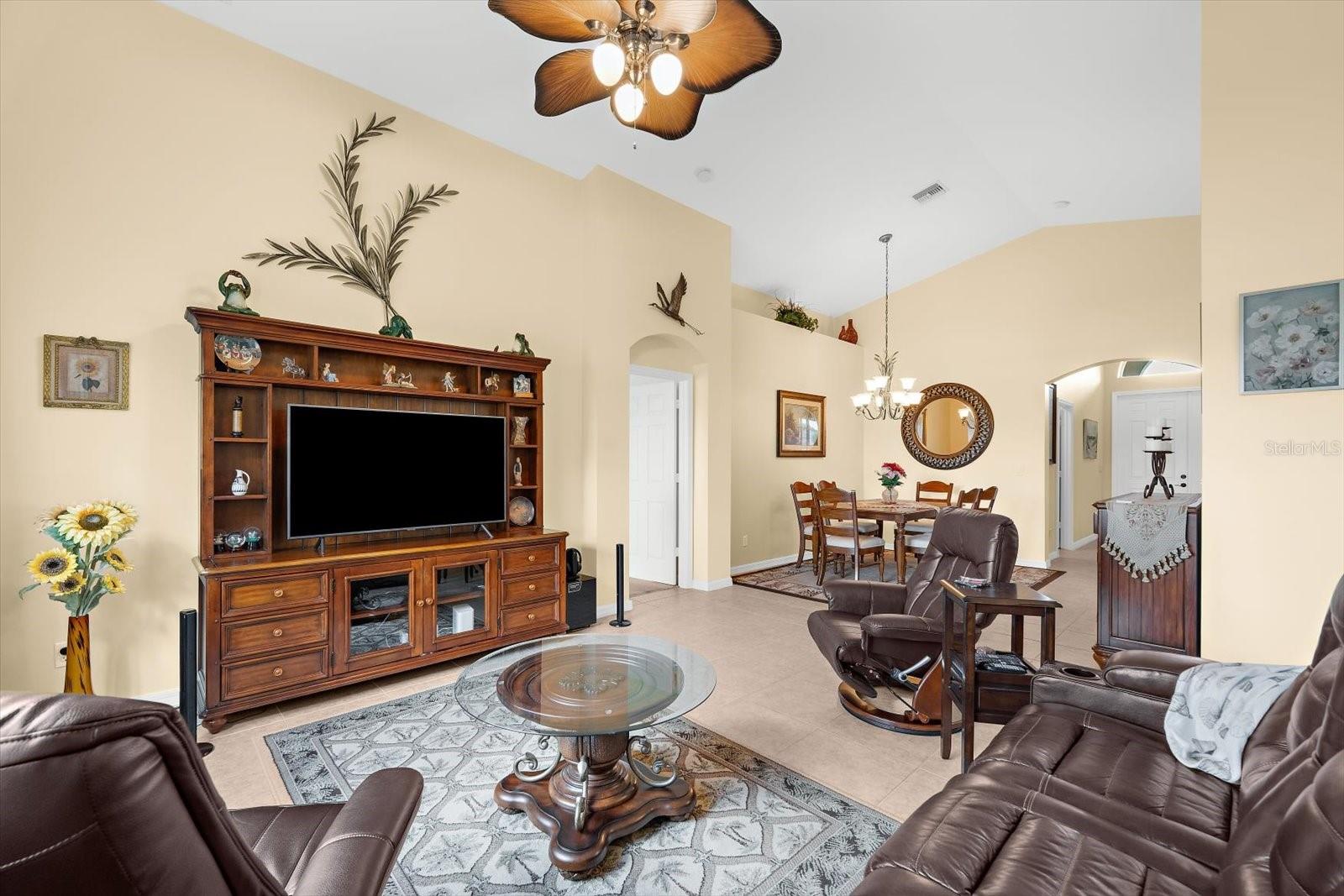 RIVER CLUB - Residential