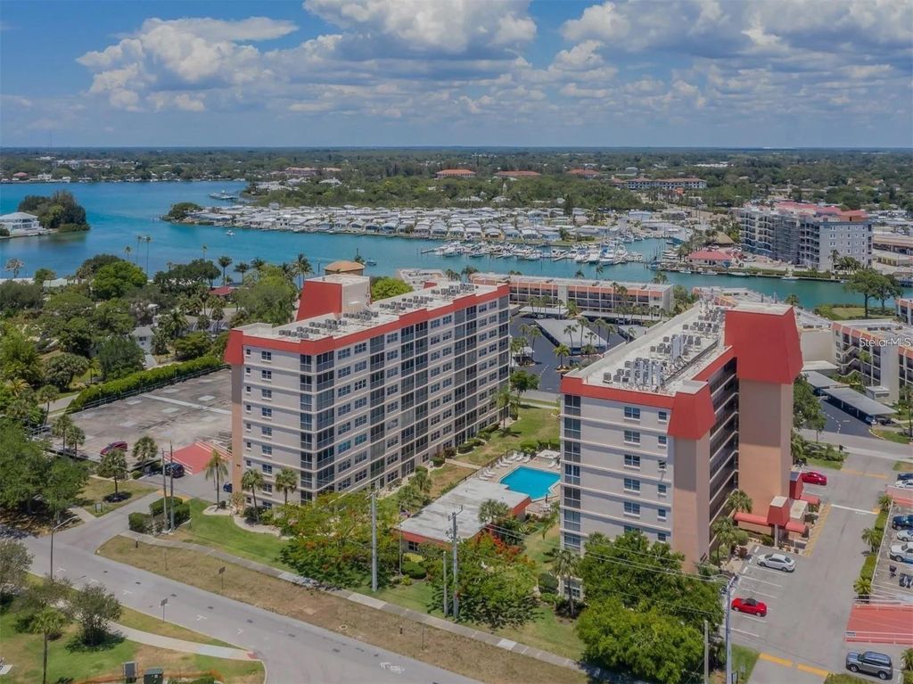 Photo of 232 Saint Augustine Avenue #102, Venice, FL 34285 (MLS # N6141661)